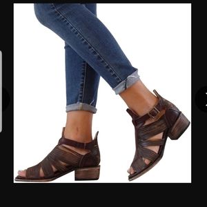 FREEBIRD by Steven Brown Boots/Booties sz 6